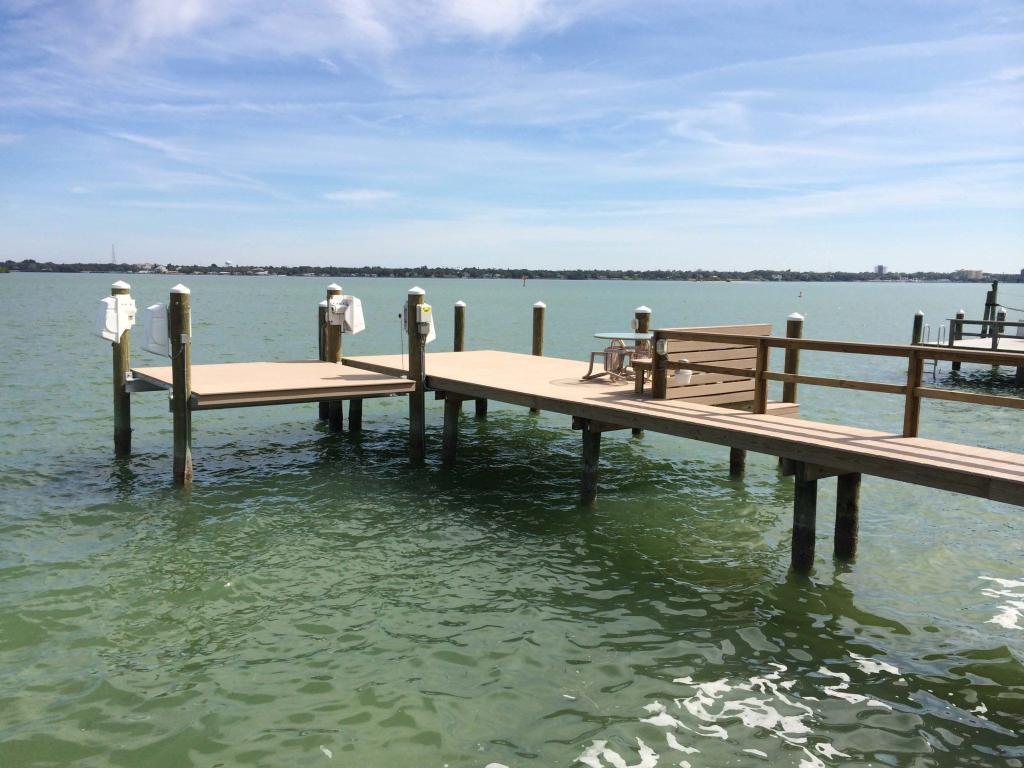 Waterfront Lifestyle - Long Dock with a Bench