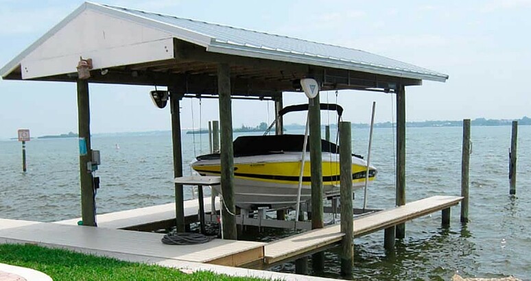 5 Things to Consider When Purchasing a Boat Lift