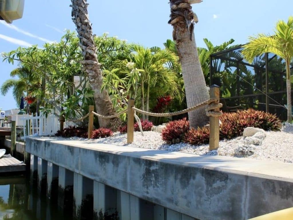 Professional Seawall Builders Near Me For Long-Lasting Shoreline Protection